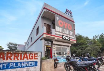 SPOT ON Hotel Blue Sky allows 18 year olds to book a room