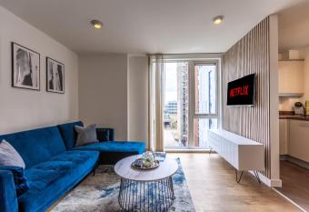 Luxury 2-Bedroom, Central MK, Free Parking, Wi-Fi has Balcony rooms