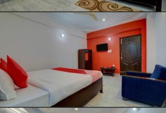 Hotel Paradise Inn has Balcony rooms