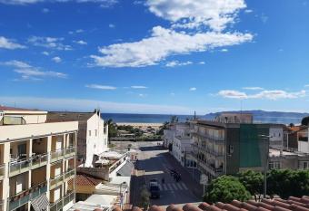 Apartamento Victoria, 300 m de la playa, 100 m centro has Balcony rooms