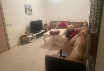 appartement Bouznika 5 minutes de la plage allows 18 year olds to book a room