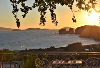 Villa with Amazing Sea View has Balcony rooms