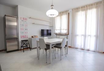 La terrazza di Giulietta has Balcony rooms