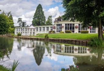 DoubleTree by Hilton Cheltenham allows 18 year olds to book a room