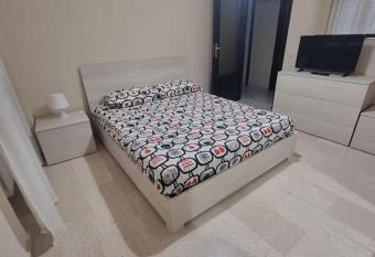 Appartamento Sala allows 18 year olds to book a room