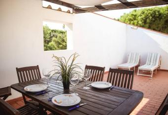 [5MIN DAL MARE] Elegante casa con ampia terrazza allows 18 year olds to book a room