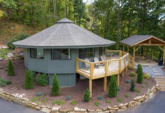 Tree House Lodging One in Springdale Golf Resort allows 18 year olds to book a room