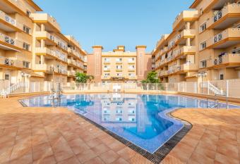 1209golfdbeach has Balcony rooms