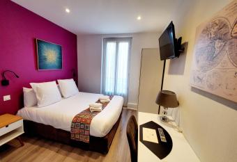 Logis H  tel Belle Etoile Vichy allows 18 year olds to book a room