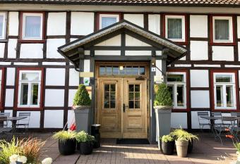 Landhaus Sollingsh  he allows 18 year olds to book a room