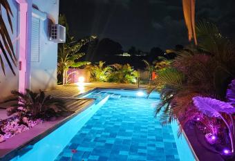 Kukumi s Big House has Balcony rooms