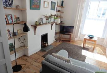 House in Falmouth Town, Cornwall has Balcony rooms