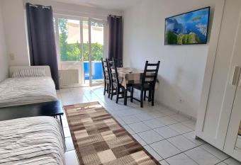 Viktoria s Wohnung in Krefeld has Balcony rooms