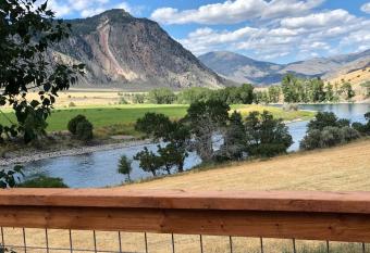 Yellowstone River Overlook has Balcony rooms