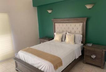 Guango Grove Getaway allows 18 year olds to book a room