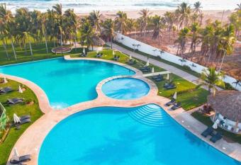 Departamento con alberca y Club de playa en Diamante has rooms with a private hot tub