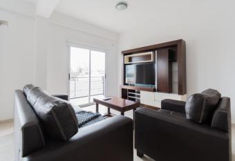 Departamento de 60m2 nuevo a estrenar con equipamiento todo nuevo a estrenar con balc  n, INCLUYE COCHERA has Balcony rooms