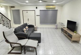 239 S2 # U Homestay allows 18 year olds to book a room