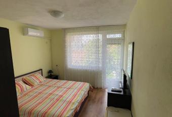 Guest House The Room has Balcony rooms