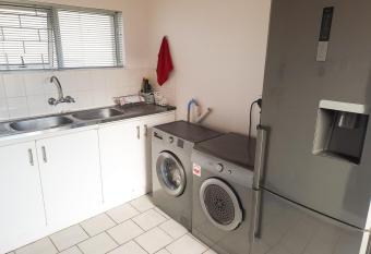 Franskraal cosy 3 bedroom has Balcony rooms