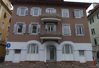 Apartaments Claudia Augusta has Balcony rooms