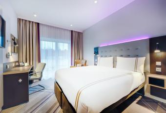 Premier Inn Mannheim City Centre allows 18 year olds to book a room