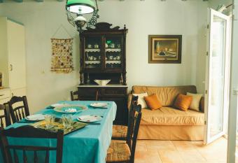 Beautiful House in Tinos has Balcony rooms