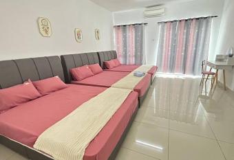 77 Mantin # U Homestay - 4Bed & 4Bath allows 18 year olds to book a room