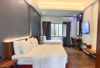 Eco Inn Cottage Krabi at Aonang has rooms with a private hot tub