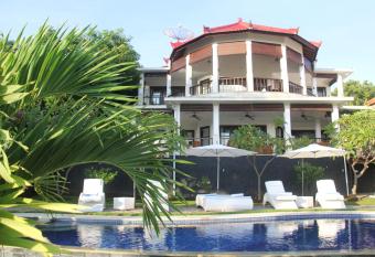 Villa Lilly has Balcony rooms