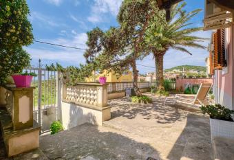 Bella Vista has Balcony rooms