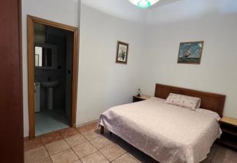 Appartamento arredato allows 18 year olds to book a room