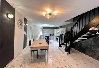 Petit bois - 6 pers - spacieux allows 18 year olds to book a room