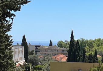 Studio avec terrasse    Vence has Balcony rooms