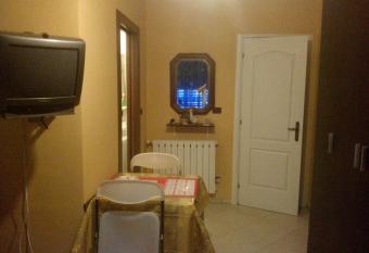 monolocale arredato a sanremo allows 18 year olds to book a room