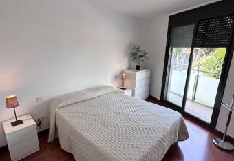 Living Place Molins de Rei has Balcony rooms