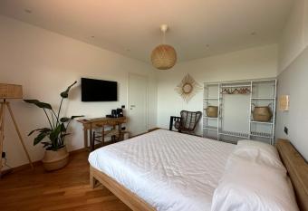 Vistalago has Balcony rooms