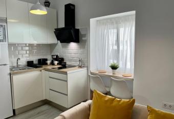 Apartamento 29 allows 18 year olds to book a room