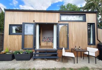 Tiny Roch  allows 18 year olds to book a room