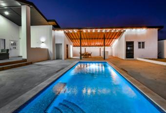 VILLA BIENTO FRESCO has Balcony rooms