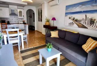 NEW Sunshine Apartment with pool has Balcony rooms