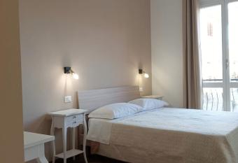 FRABORGO has Balcony rooms