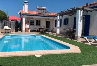 Windy s Guest House has Balcony rooms