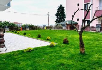   ZDEM  R SU  T has Balcony rooms