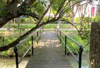 La Passerelle de Cr  cy has Balcony rooms