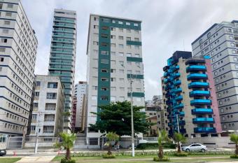 Apto frente mar na melhor localiza    o de Praia Grande allows 18 year olds to book a room