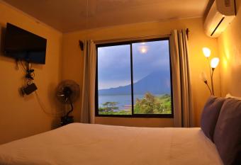 Villa Love Arenal Volcano & Lake Views has Balcony rooms