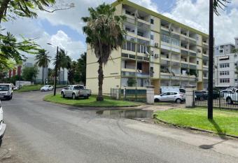 Appartement F4 tout confort  has Balcony rooms