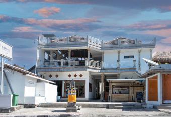 AERO                                  has Balcony rooms