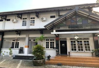 Hotel Merak Indah has Balcony rooms